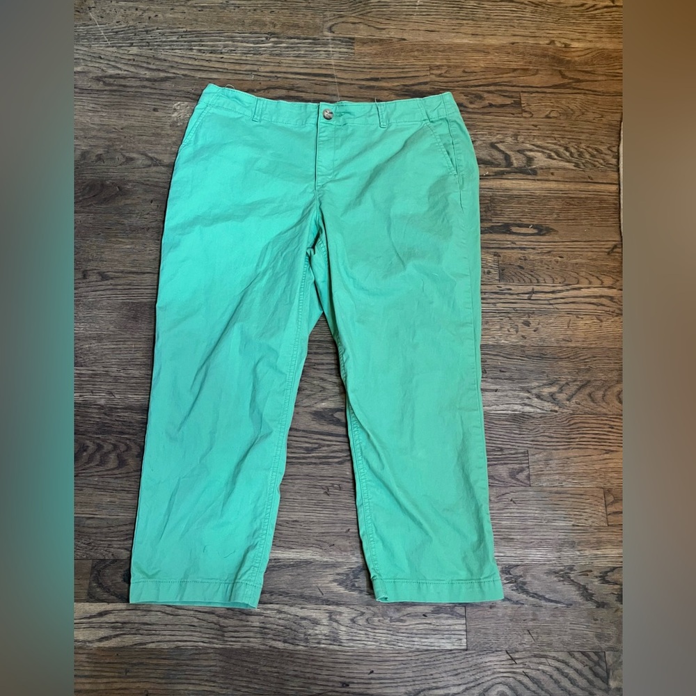 LOFT Green Cropped Pants